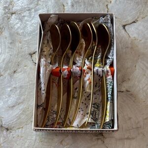 Vintage Set of Oneida Elektroplated Gold coloured Spoons (6)